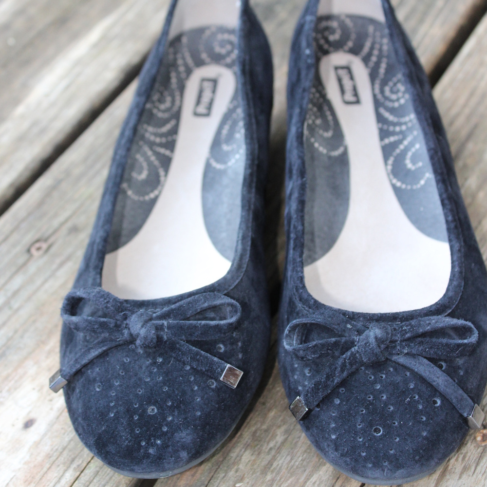 Propet Rejuve Emma Black Suede Flats Size 8